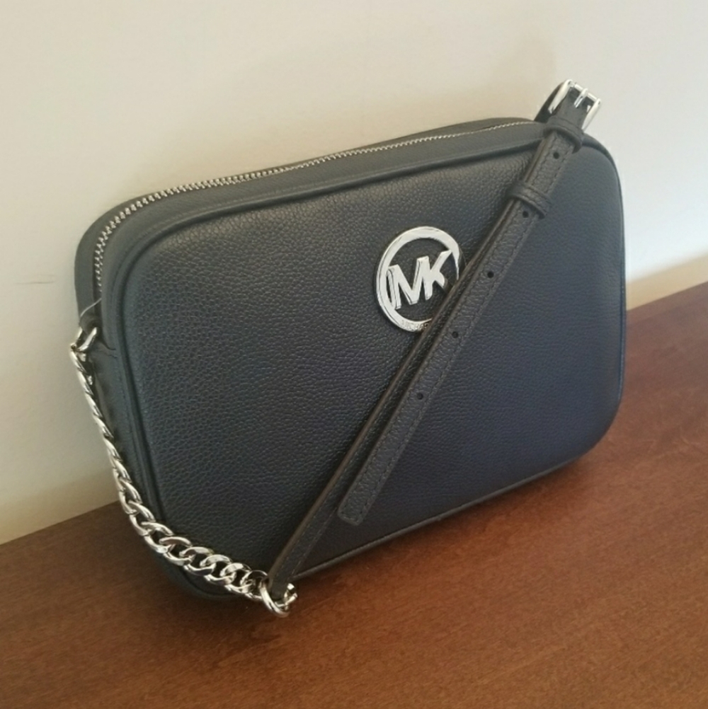 Michael Kors Crossbody Bag - Picture 7 of 8